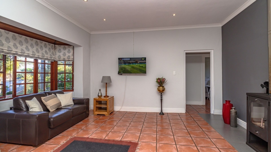 7 Bedroom Property for Sale in Paradise Western Cape